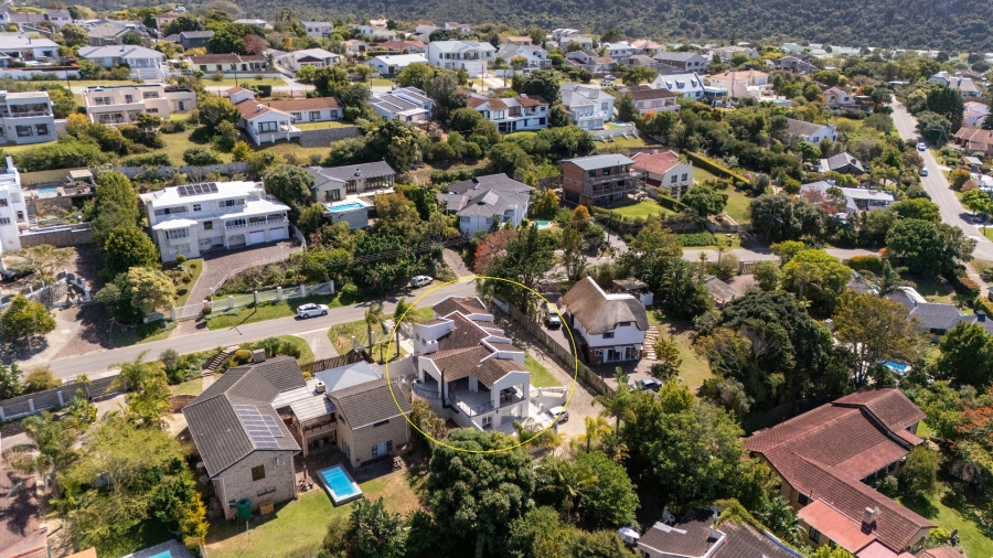 6 Bedroom Property for Sale in Lower Robberg Western Cape